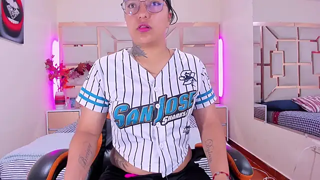 haeily ruiz online show from May 16, 4:48 am