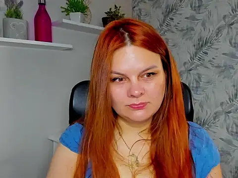 GingerKitten1 online show from May 25, 6:01 am