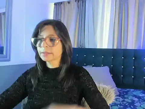 lena gray online show from June 10, 1:54 pm