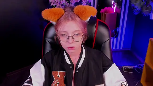 FoxxyyPolly online show from July 28, 5:27 am