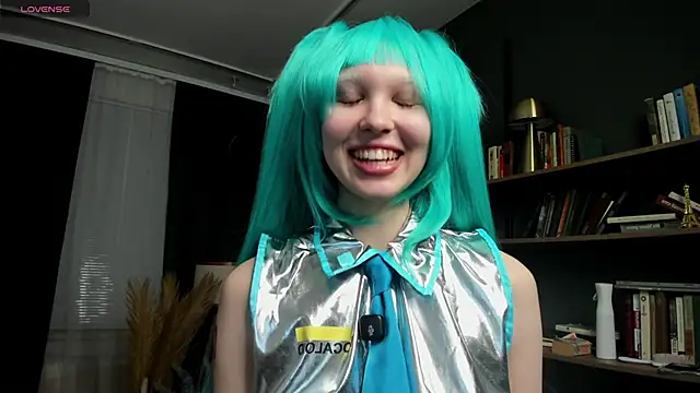 DelorisDetrich online show from May 16, 8:52 pm