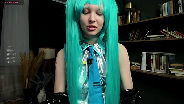 DelorisDetrich online show from May 16, 8:41 pm