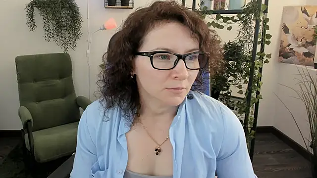 AureliaGleam online show from May 18, 1:48 am