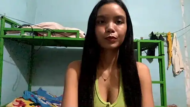 ValeryCatledge online show from May 19, 2:24 pm