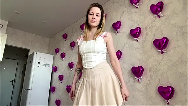 MarryMurietto online show from May 31, 2:34 pm
