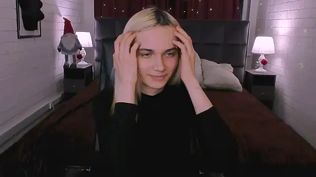 DanaWint online show from May 29, 1:42 pm