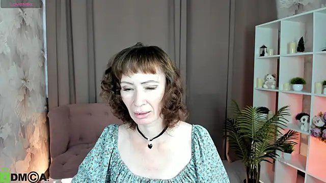gracekellyyy online show from July 20, 10:18 am