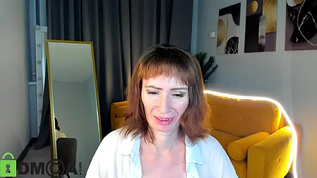 gracekellyyy online show from July 15, 6:23 pm