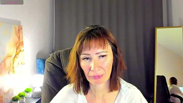 gracekellyyy online show from May 29, 5:16 am
