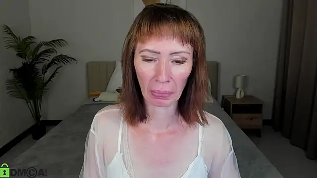 gracekellyyy online show from July 25, 12:01 pm