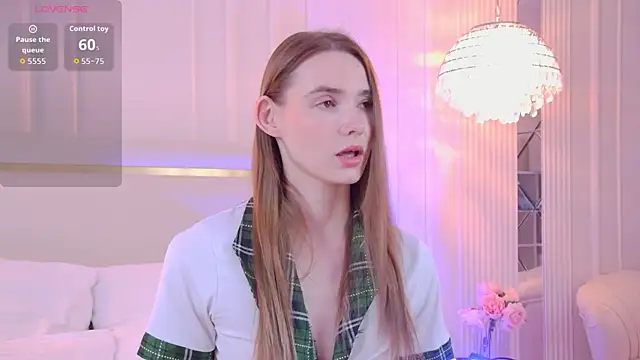 LillianYoung online show from May 23, 9:29 am