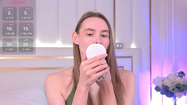 LillianYoung online show from May 27, 9:17 am