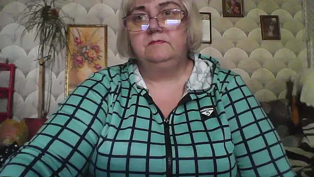 MarinaFarina53 online show from May 29, 5:49 am