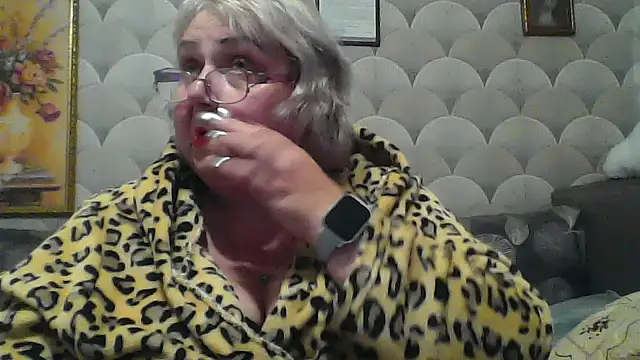MarinaFarina53 online show from July 28, 6:20 pm
