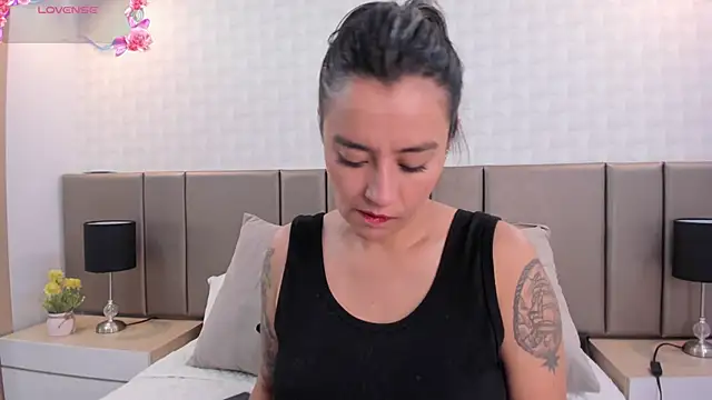 Ana mariiaa online show from June 28, 1:07 pm
