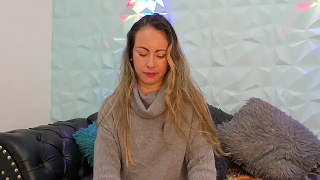 lindsay cg online show from May 29, 12:36 pm