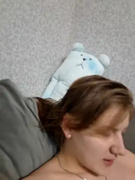 mooniekiss online show from May 21, 8:29 pm