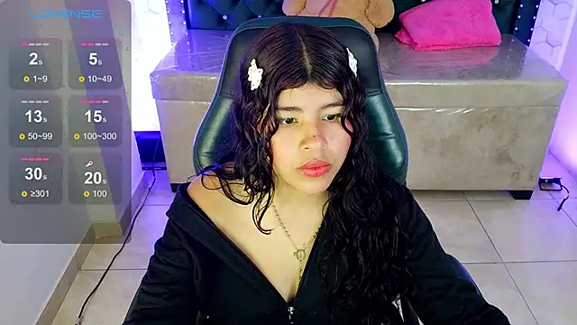 Mia kittie m online show from May 25, 7:24 pm