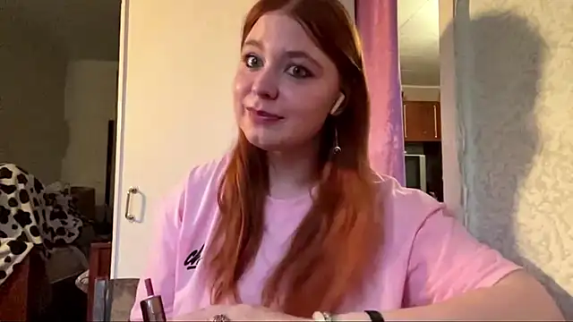 Violette Iguina online show from May 31, 1:28 pm