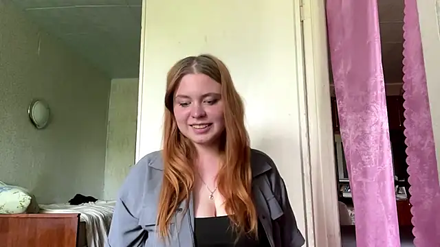 Violette Iguina online show from May 19, 8:43 am