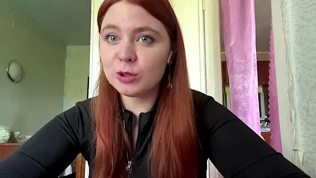 Violette Iguina online show from May 21, 8:12 am