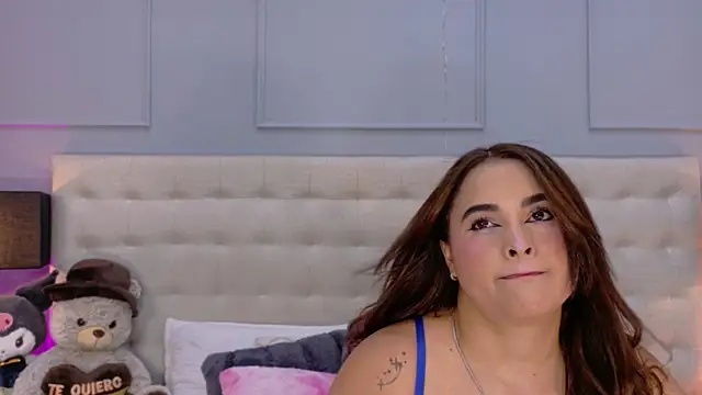 DulceeGarcia online show from July 9, 3:42 am