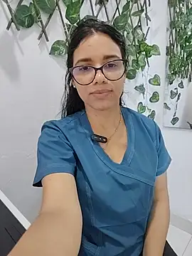 alanahot94 online show from June 21, 9:41 pm