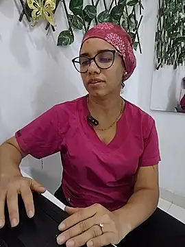 alanahot94 online show from June 17, 9:38 pm