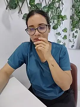 alanahot94 online show from July 8, 3:47 pm