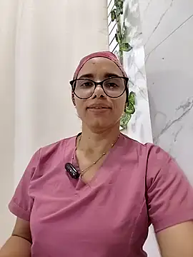 alanahot94 online show from July 12, 10:43 pm