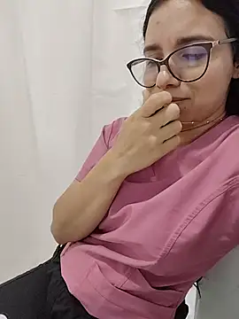 alanahot94 online show from June 20, 9:40 pm