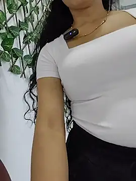 alanahot94 online show from July 21, 4:30 pm