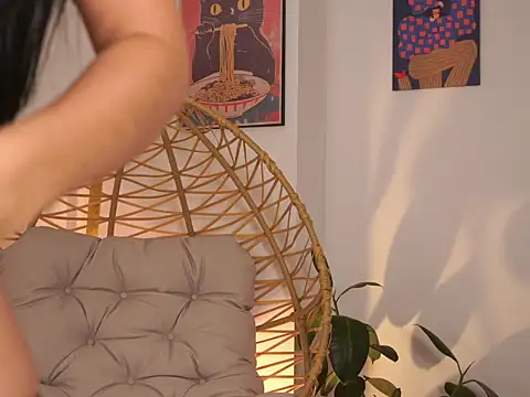 beauty latina online show from June 14, 1:25 am