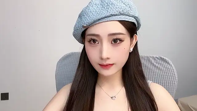  222Mia online show from May 27, 9:06 am