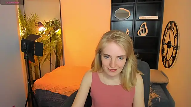 IrmaRonn online show from May 25, 10:47 am