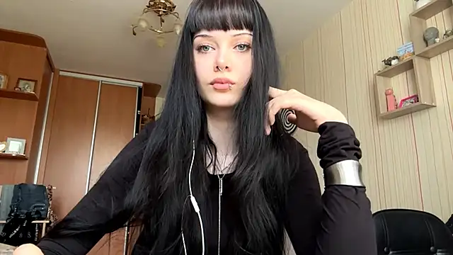 CharmaineElles online show from May 23, 3:10 pm