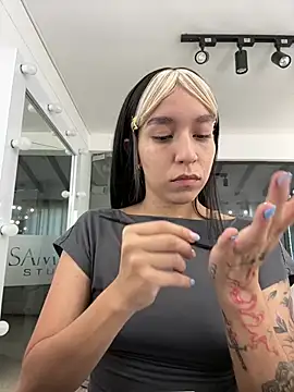 SarahRossi  online show from July 27, 12:57 pm