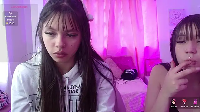 im julietaa online show from May 14, 9:09 pm