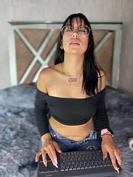 Gaby Pinkk online show from May 26, 5:23 pm