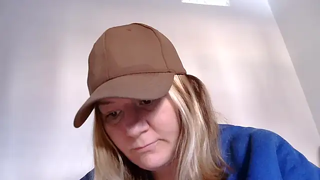 AllisonLove2 online show from August 1, 8:11 pm