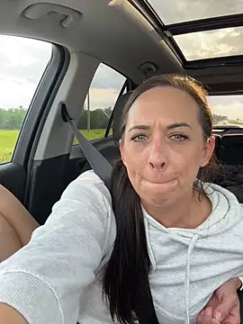 JosieX14 online show from May 17, 11:15 pm