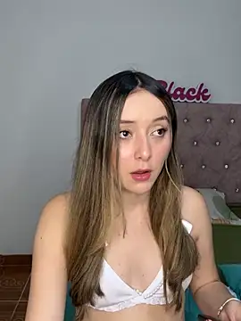 Sarisloves online show from May 24, 11:03 pm