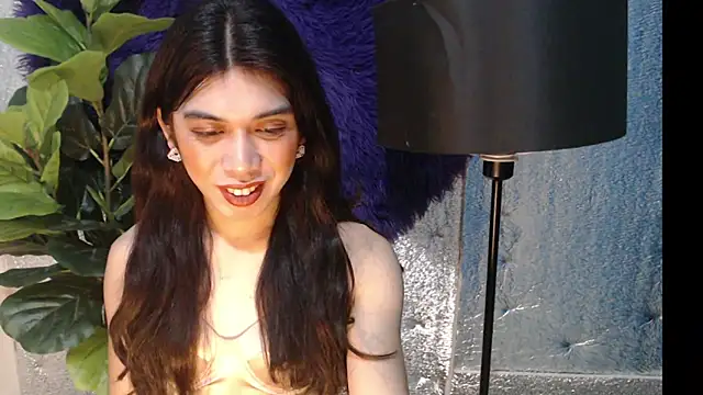 RoseAmarie online show from May 21, 2:04 pm