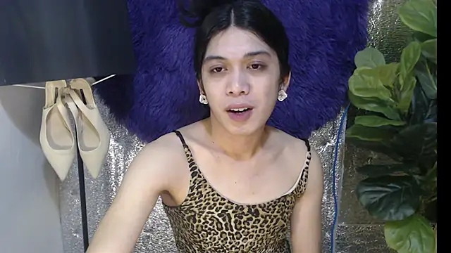 RoseAmarie online show from June 6, 1:39 pm