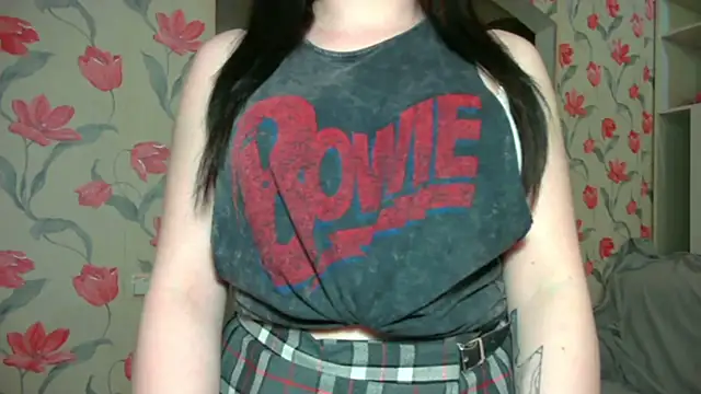 DarkxFoxy online show from May 17, 7:02 pm