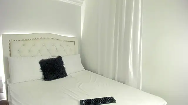 emilly duque online show from July 28, 3:15 am