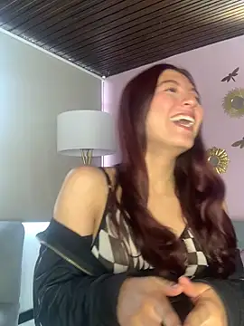 EveRave Pink online show from May 16, 3:33 pm
