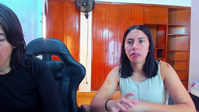 Soffy and Emily online show from May 22, 12:36 pm