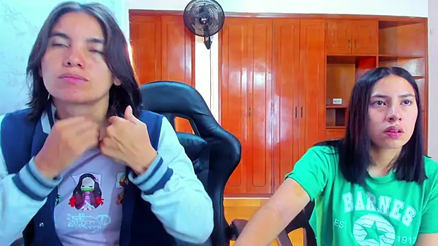 Soffy and Emily online show from May 20, 12:24 pm