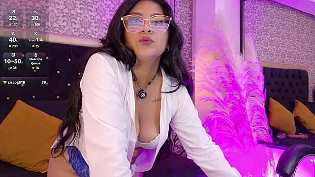 ariana foxx  online show from May 15, 4:43 pm